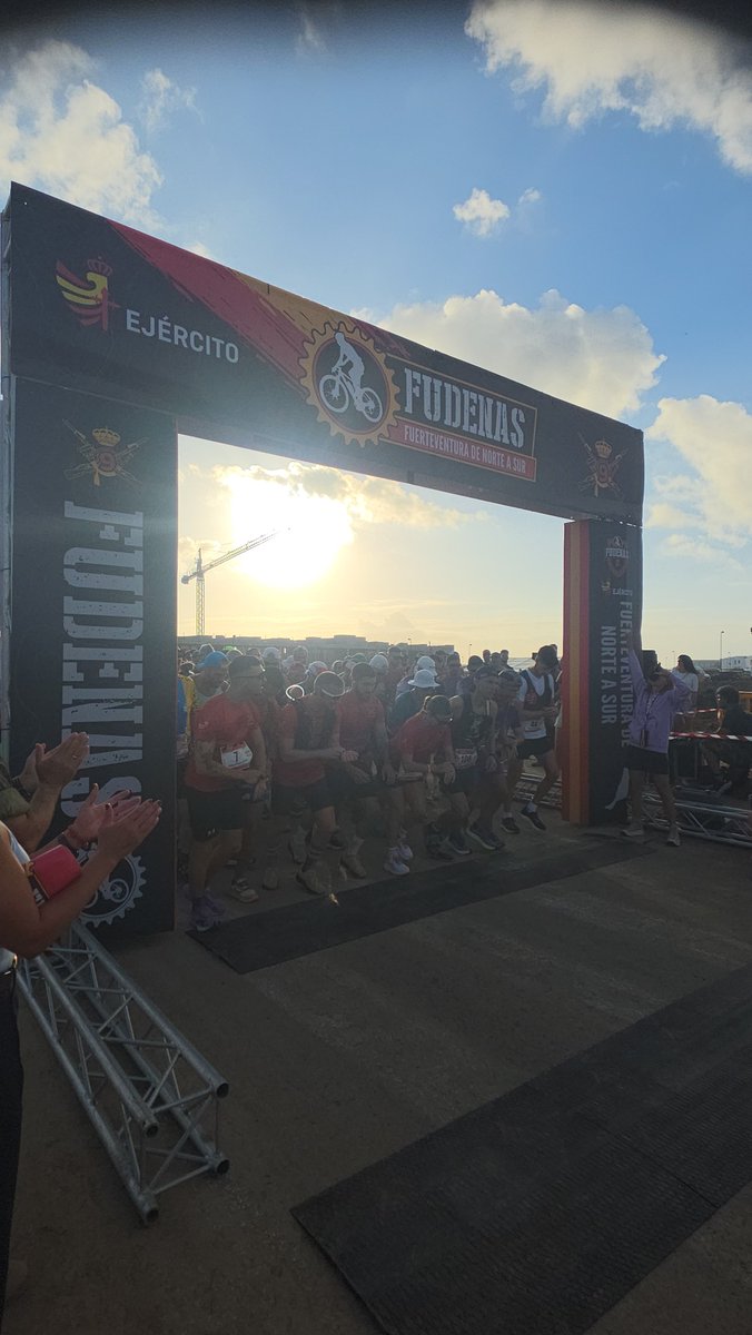 jos_calero's tweet photo. 🏜️🚴‍♂️ #FUDENAS vuelve a ser un éxito absoluto💪��🇨🇪🇸

👏Felicidades a todos los participantes 👏

🙌GRACIAS al Regimiento de Infantería Soria 9, porque sin ellos FUDENAS no sería posible.

#FUDENAS2026 #LaOliva #Fuerteventura https://t.co/wGgBKgN0Wi
