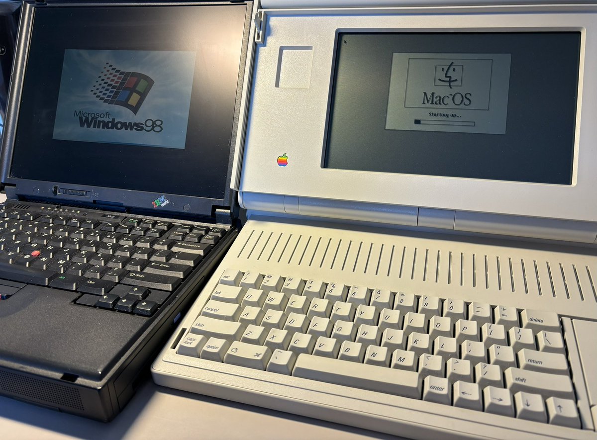 ClassicII_MrMac's tweet photo. Chonkers 😅

IBM ThinkPad 380Z Pentium II 300 MHz (1998)
Macintosh Portable M5120 Motorola 16 MHz (1989) https://t.co/pLRBpVEXD1