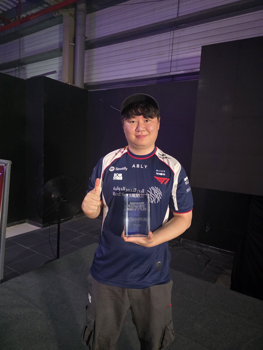EDGE_1223's tweet photo. I won a Master tier tournament for the first time in Abidjan!
I am very happy to have won a Master tournament with Hwoarang for the first time.
I’ve often debated whether or not I should drop Hwoarang, so I’m incredibly happy to have secured a win . My sincere thanks to everyone who has always supported me! And a big thank you to @T1_official_gg for their constant support!
#T1WIN