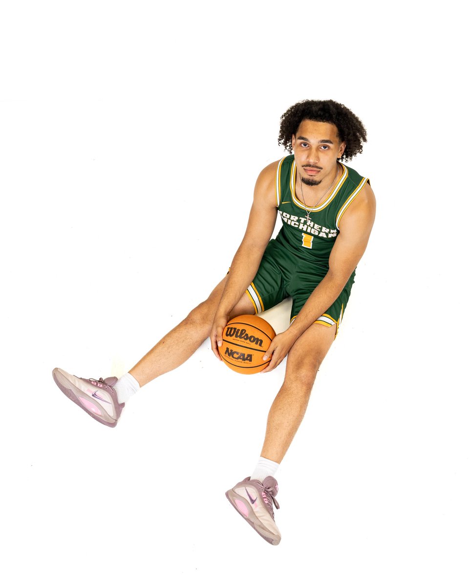 NMUMensBBALL's tweet photo. Media Day Dump
#NMUwildcats | #UPtheCATS https://t.co/E3vRvP1l64