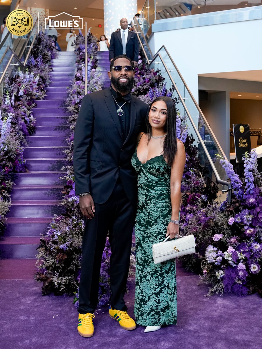 hornets's tweet photo. purple carpet ready 📸 — @Lowes https://t.co/59HwGOk76i