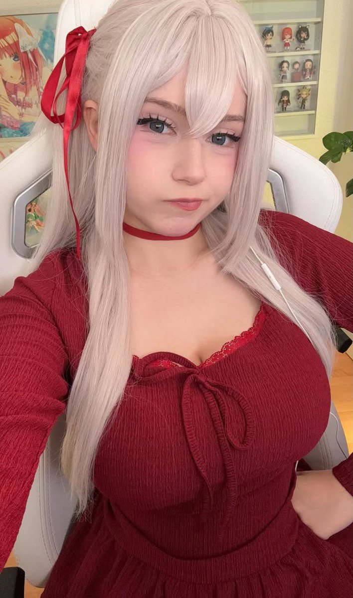 Amo_Upminaa's tweet photo. She's so fucking hot❤️ https://t.co/gf06An1GXS