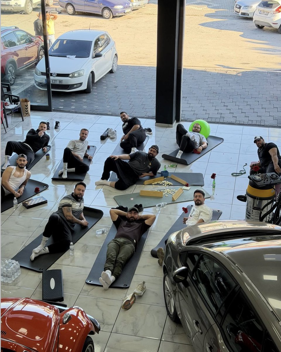 noopmedya's tweet photo. Konya’da bir grup sanayi esnafı, yoga etkinliği başlattı: https://t.co/Cg9TdTfsPX