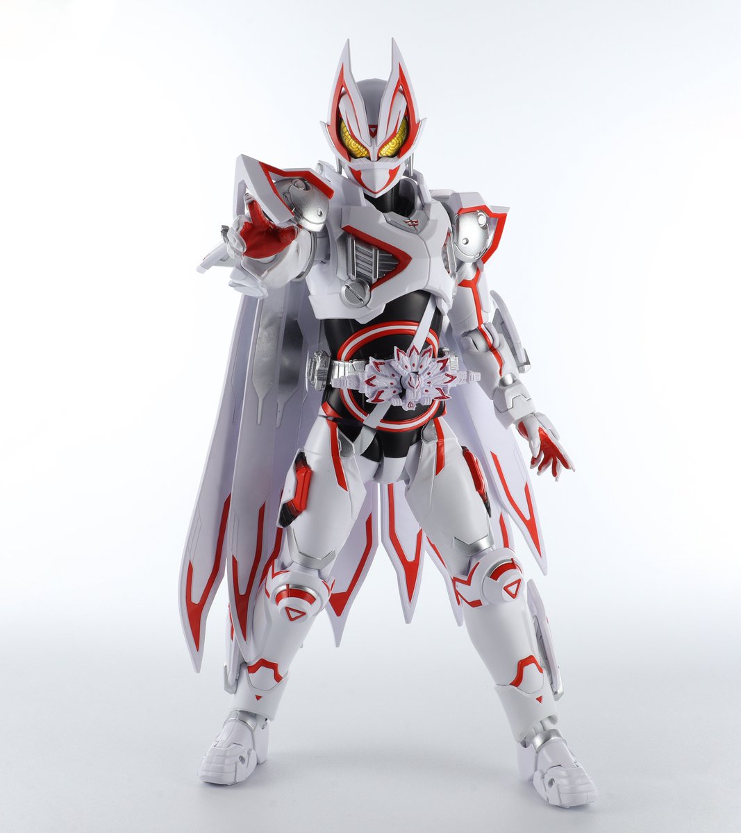 sht_raito's tweet photo. ギーツIXを小改造

・頭部目頭部分の黒追加
・アーマー内部の首元周りに黒追加
・右股関節パーツの白ライン追加

首元周りは塗装、ほか2ヵ所はフィニッシュシート貼り付けで対応 https://t.co/NtFaPAkWwb