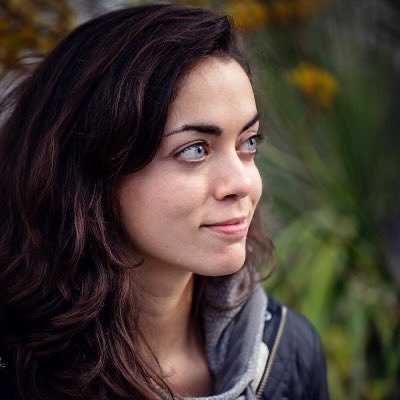amberdawnatx's tweet photo. No eyes lashes and ugly as fuck Shivon Zillis controlling Elon Musk https://t.co/AkJrW18Iuc