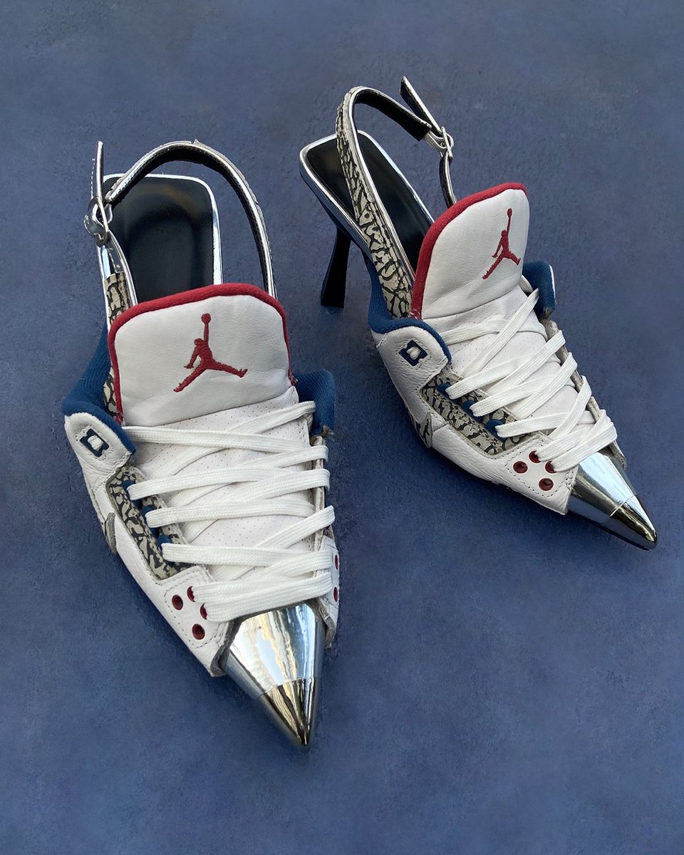 ComplexSneakers's tweet photo. This designer turns sneakers into high heels 👠

📸: (IG) sonsmall.nys https://t.co/8qKpVC9vx0