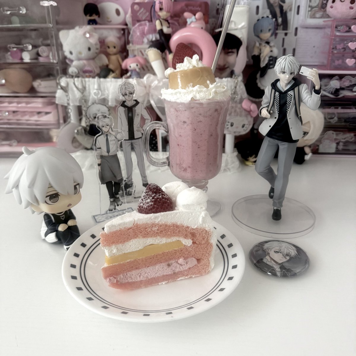 neapolitanagi's tweet photo. tried to replicate a cute cafe at home https://t.co/xwumY22Hvh