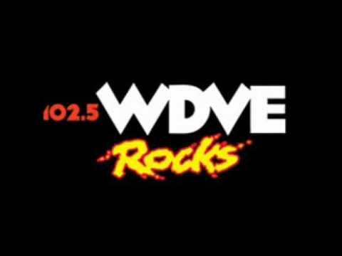 guyovernight's tweet photo. Loading up the #PittsburghMusic for tonight's edition of the #Homegrown Show on 102.5 @DVERADIO
#SupportLocalMusic! @JoeGrushecky @Genethewerewolf @zackkeim @BillToms #ZinniasGarden #PumpFakes @TheHawkeyes #ChetVincent @BillDeasy Tune in at 9 eastern👍 https://t.co/G6PVS2duFQ