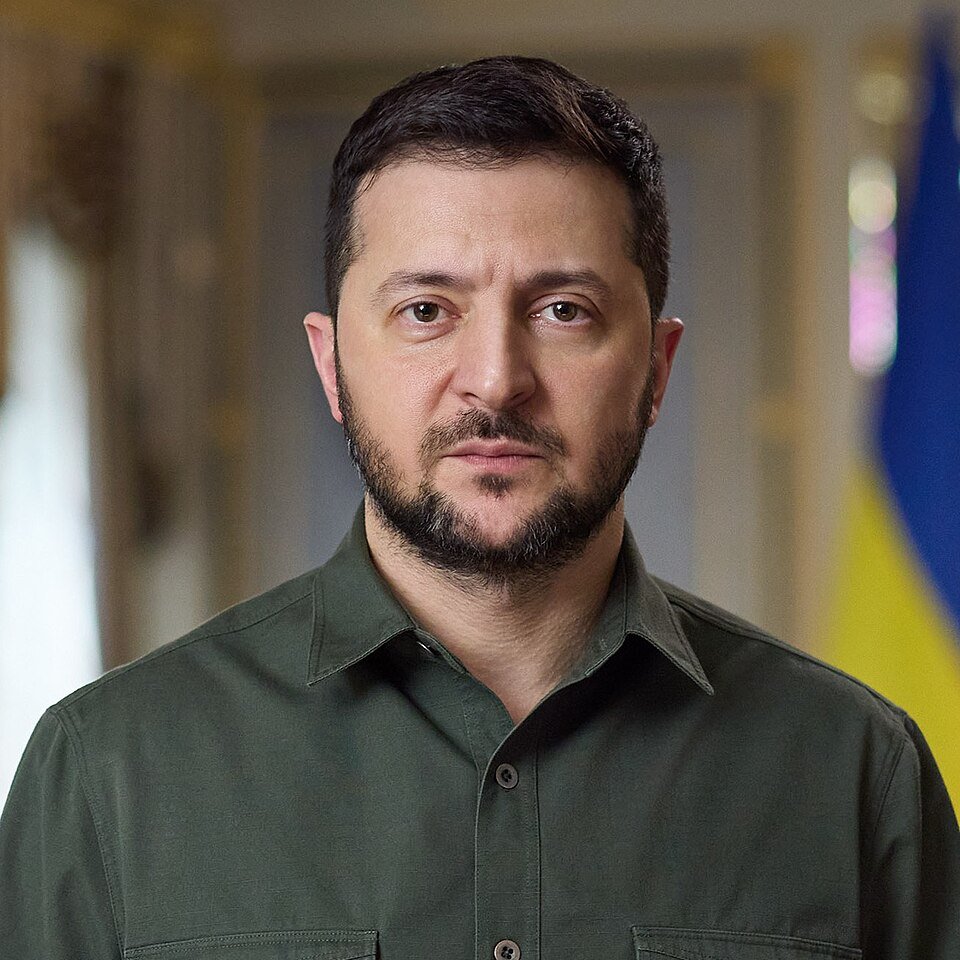 EricLDaugh's tweet photo. These are two of the most FAILED leaders in the world.

They're done.

Time for Zelensky and Macron to resign. https://t.co/g7j8VYW7wZ