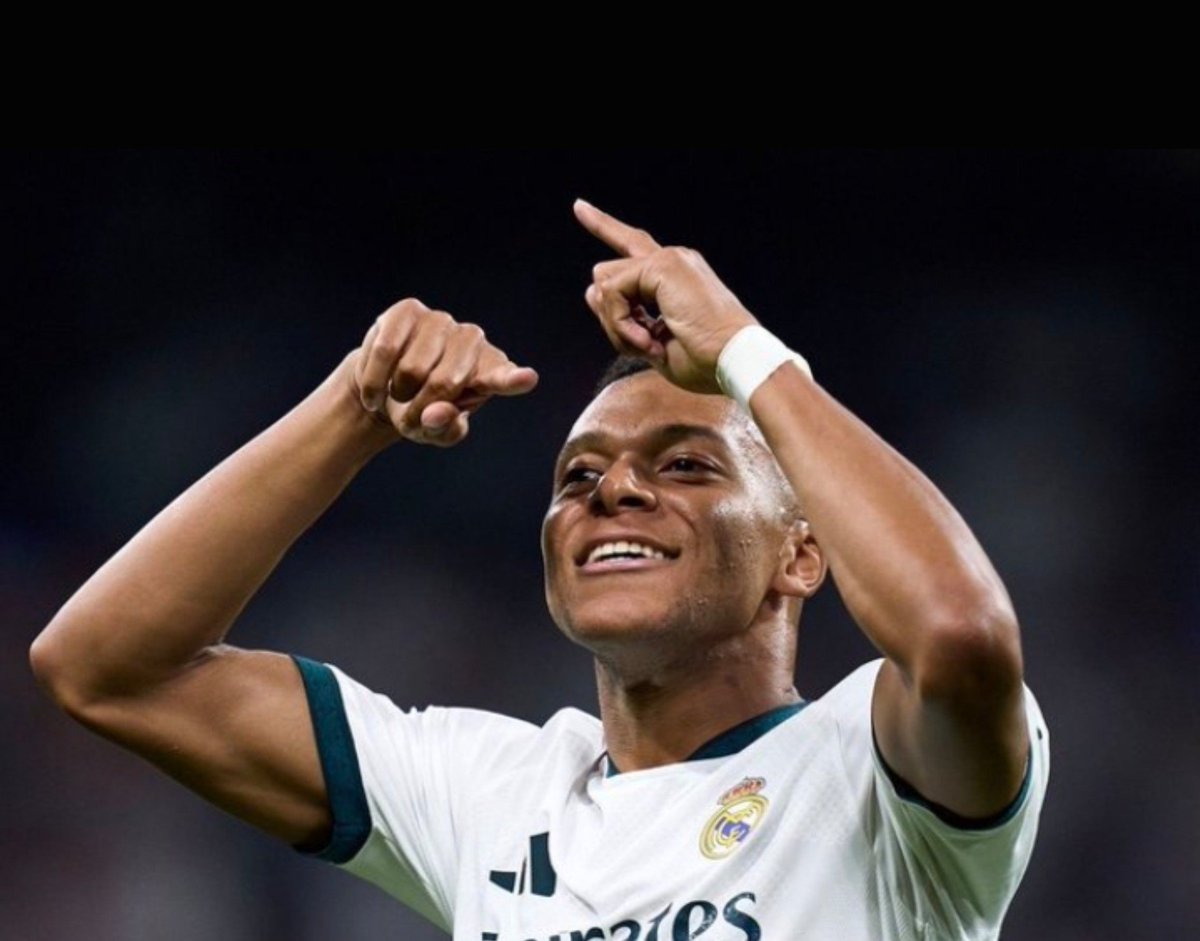 RichBillio79600's tweet photo. ⚪️⚡️ KYLIAN MBAPPÉ HAS REACHED 10 GOALS FOR REAL MADRID THIS SEASON! 🇫🇷🔥

The Frenchman is absolutely ON FIRE. 🚀

Another season, another scoring machine. 🤯 https://t.co/sN5S9TyKbG