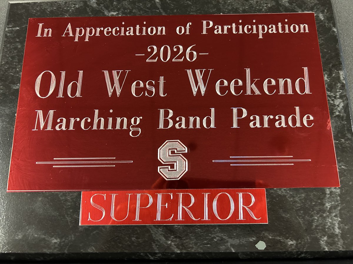 BluffsMSBand's tweet photo. 🎼Hey, @BluffsMSBand! A Division I - SUPERIOR Rating at the Old West Weekend Parade. Great Job! #GoBand
🐾🎶🎺 @BMSCATS #BearcatPride https://t.co/HqHJxa1hRk