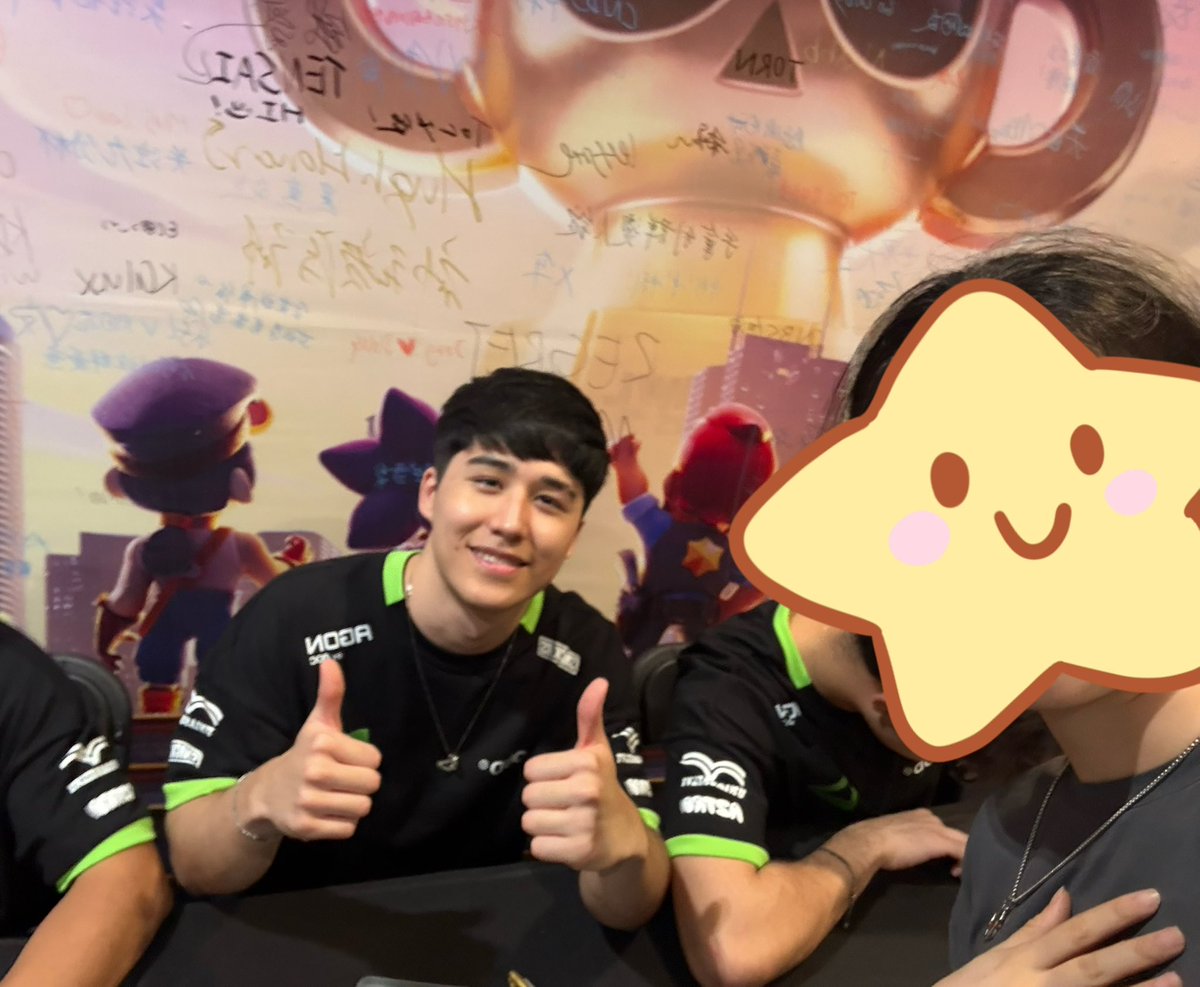 xy__Xuan's tweet photo. always screamed for Loud hahha 💚 everyone who has met u irl will love u https://t.co/rQk90tPSXC