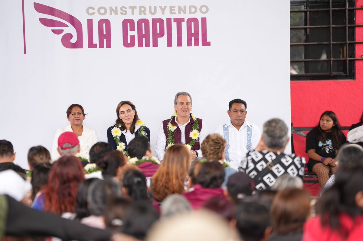 pepechedrauimx's tweet photo. 📍Estamos #ConstruyendoLaCapital desde cada una de nuestras juntas auxiliares. 🙌🏼

Hoy en La #Resurrección compartimos los resultados de dos años de trabajo en equipo por su comunidad. 👊🏻 https://t.co/J8fL0TGQLM