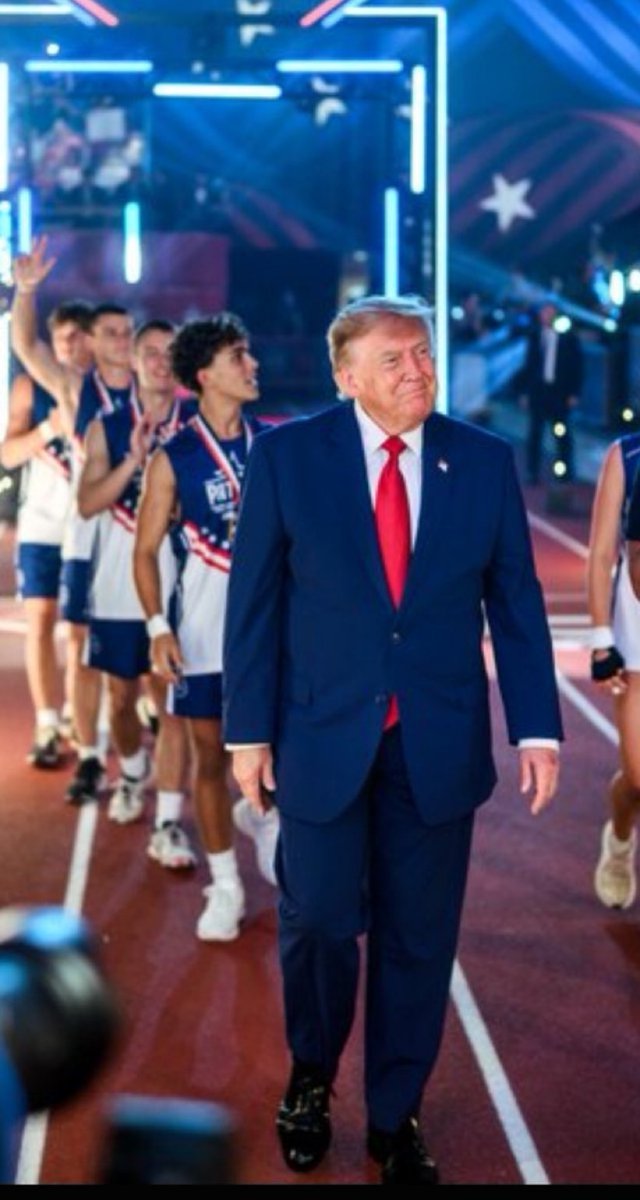 MAGAWarrior_'s tweet photo. Can Trump count on your vote November 3rd!? https://t.co/pdXxJbJ5e1