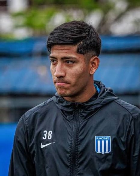 NachoAKD8's tweet photo. A la muerte con ustedes dos, los mejores de la cancha y de los pocos que entienden lo que es jugar con esta camiseta, gracias Mateo y Escudero, siempre los pibes del club. https://t.co/B62JHiG4XM