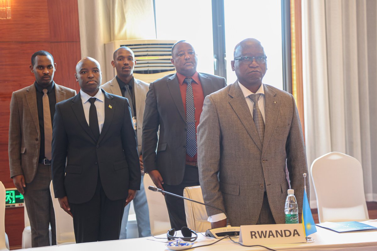 RwandaMoD's tweet photo. Today, 18 October 2026, a delegation led by Hon. Juvenal Marizamunda, Minister of Defence of the Republic of Rwanda, participated in a high-level Ministerial Meeting in Lusaka, Zambia.

Following the Technical Experts' Meeting held on 17 October 2026, the gathering brought together Ministers of Defence, Ministers of Foreign Affairs, and their representatives of the Contact and Coordination Group member states, namely Burundi, the Democratic Republic of the Congo, Rwanda, Uganda, and Tanzania.

The meeting reviewed and endorsed the draft Standard Operating Procedures (SOP) for the Disarmament, Demobilization, Repatriation, and Reintegration of foreign combatants operating in the Great Lakes Region. The draft SOP will be submitted to the Heads of State for consideration and final adoption.
--------------------------------
Ku wa 18 Ukwakira 2026, intumwa ziyobowe na Nyakubahwa Juvenal Marizamunda, Minisitiri w’Ingabo z’u Rwanda, zitabiriye inama yo ku rwego rwo hejuru y’abaminisitiri yabereye i Lusaka muri Zambia.

Iyi nama yakurikiye inama yahuje impuguke zitandukanye yabaye ku wa 17 Ukwakira 2026.

Iyi nama yahuje ba Minisitiri b’Ingabo, ba Minisitiri b’Ububanyi n’Amahanga n’ababahagarariye baturutse mu bihugu bigize Itsinda rishinzwe Guhuza no Gukurikiranira hafi Ibikorwa birebana n'umutekano (Contact and Coordination Group), ari byo u Burundi, Repubulika Iharanira Demokarasi ya Congo, u Rwanda, Uganda na Tanzania.

Abitabiriye iyi nama basuzumye kandi bemeza umushinga w’amabwiriza ngenderwaho agenga ibikorwa byo kwambura intwaro, gucyura no gusubiza mu buzima busanzwe, abarwanyi b’abanyamahanga bari mu mitwe yitwaje intwaro ikorera mu Karere k’Ibiyaga Bigari.

Uyu mushinga w’amabwiriza uzashyikirizwa abakuru b’Ibihugu kugira ngo bawusuzume kandi bawemeze burundu.