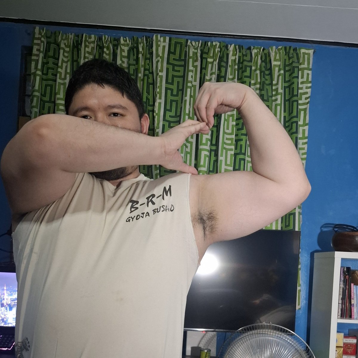 tjthelocalweeb's tweet photo. Tried it. It works I guess? https://t.co/vYzUoR1LL2