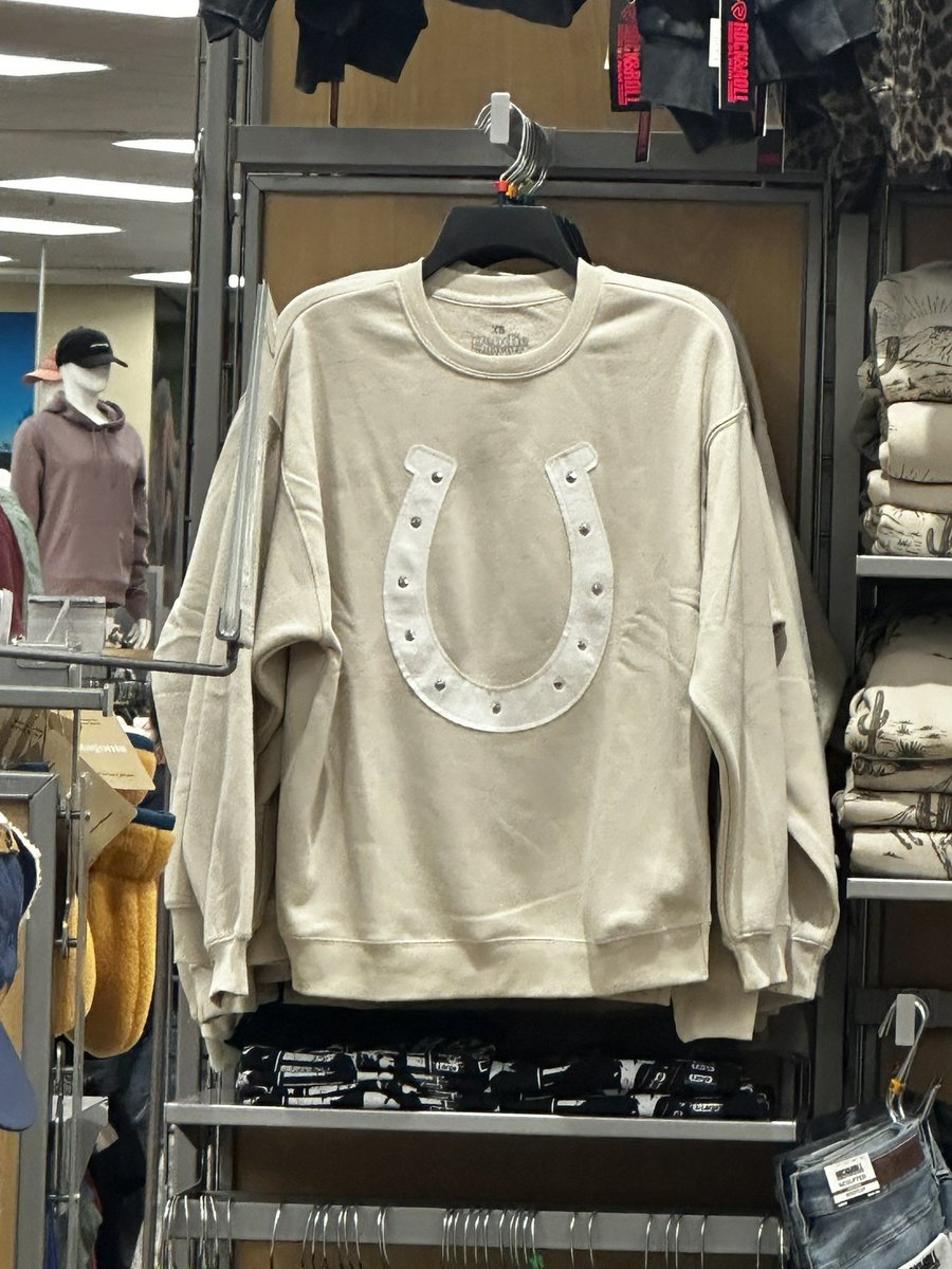 _underangel's tweet photo. im so gay i see a horseshow at the store and immediately think of underscores https://t.co/l0AseqQadL
