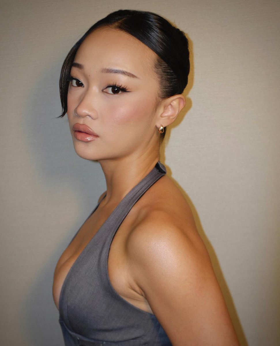 CallinaLiiang's tweet photo. Name:Callina Liang
Ethnicity: Chinese
Age: 26
Profession:Actress
Body: 34-24-34
Height :5 ft 5 in (165 cm)
Notable : TraitAdded 6.5cm to her thighs while training for Chun-Li

Follow to interact💞 https://t.co/uyULZ3pnTU