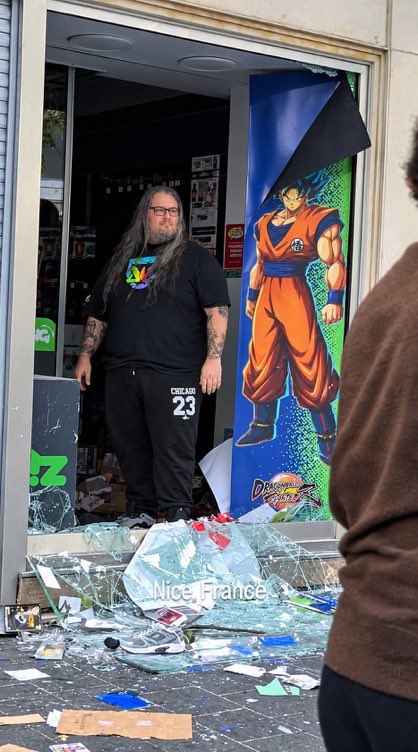 AryanBundles's tweet photo. Nope fuck this guy, He isn’t some hero. He’s exactly what’s wrong with western white men. 

You’re an obese adult man completely incapable of defending himself. While pretending to be fucking Goku as the world around you falls apart.

Get in shape. Learn to defend yourself. Protect your communities and family. 

Stop pretending to be fucking cartoon characters and become someone capable of defending what matters.