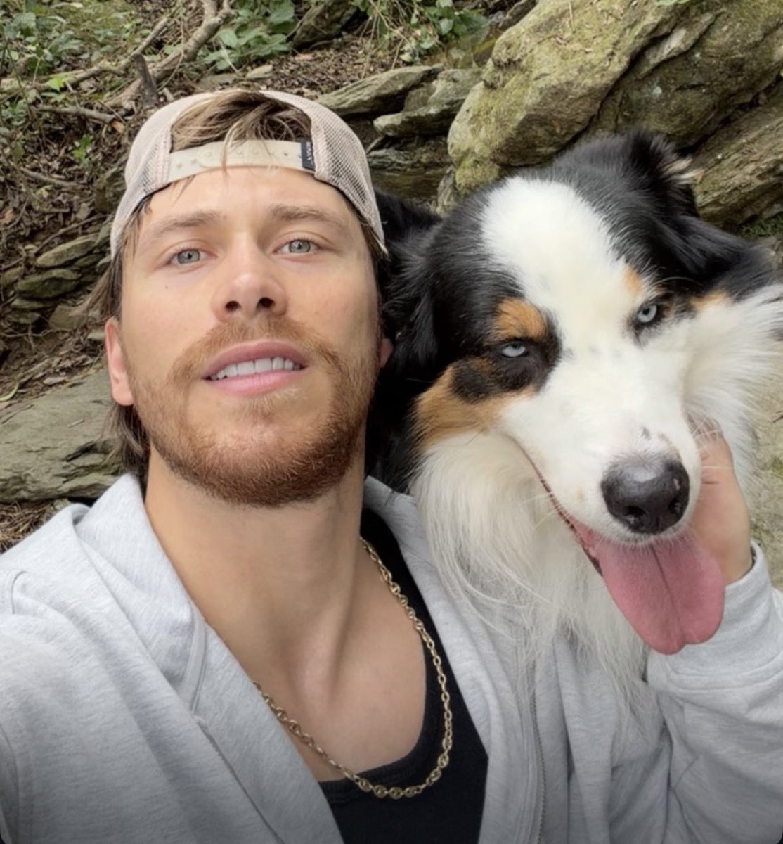 lomecangirl_'s tweet photo. Que bonitos 💘🐶 https://t.co/0YmHiCXCJp