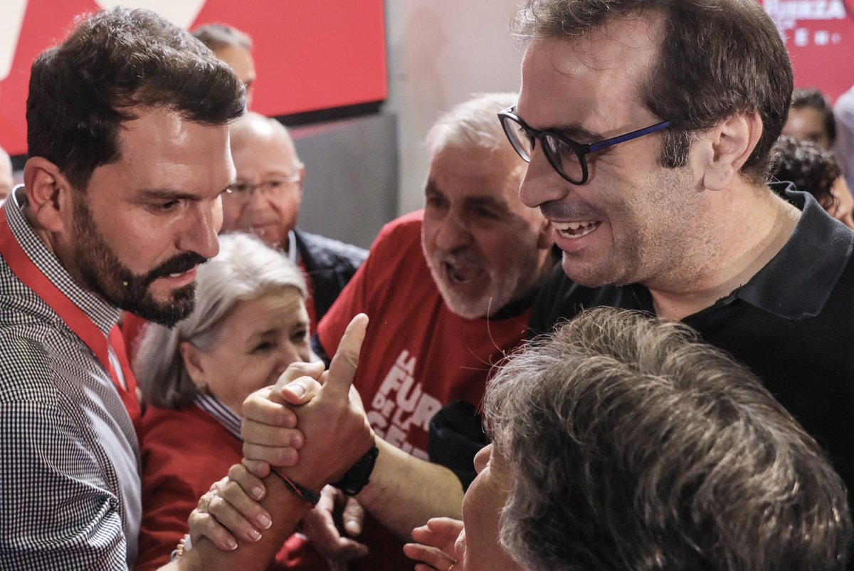 TaniaCrespo3's tweet photo. Qué alegría da verlos a los dos juntos.
¡Vamos socialistas extremeños!
@carlos_cuerpo @AlvaroSCotrina 
@psoeex https://t.co/2yrJZJqTAp