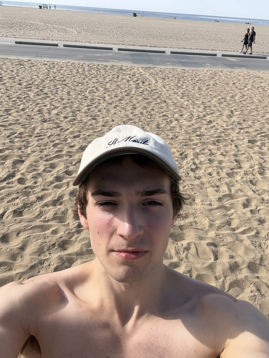 Busio's tweet photo. alan back in allen https://t.co/XaDAlBKvdc
