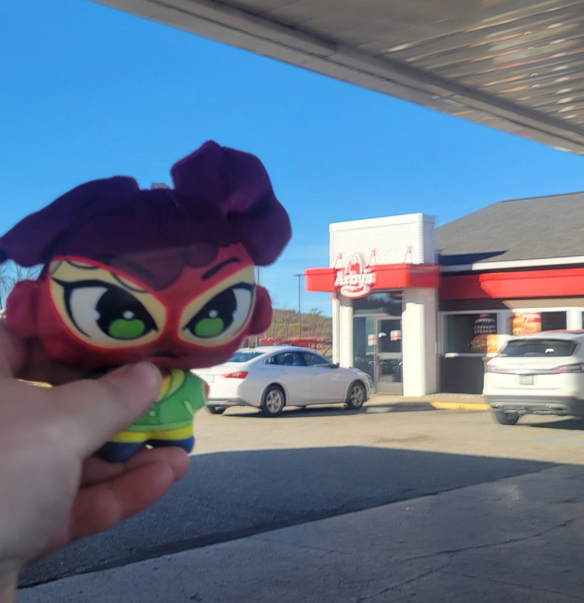 Cajprillovrr's tweet photo. Gas stop at the worst fast food ever https://t.co/LpylFojSQK