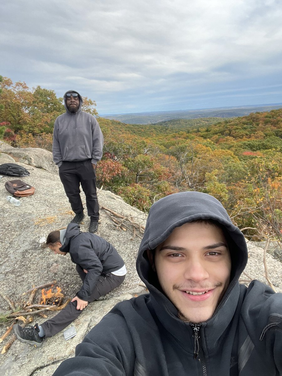 NanoBuzzinMusic's tweet photo. Cool guys doing cool guy things 😂💯 https://t.co/BO6yTCBuxc