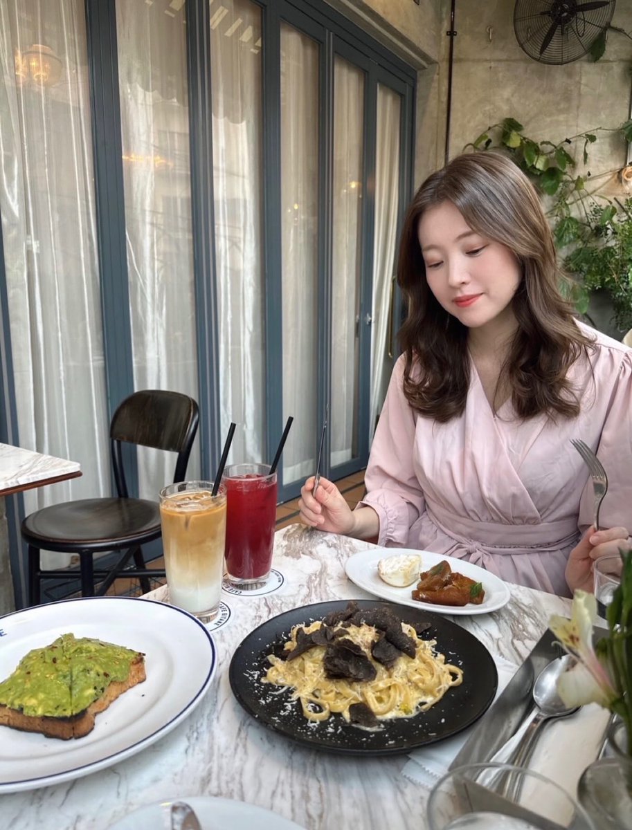 BytchIMADEIT0's tweet photo. 天気も良くて、ランチも美味しくて。幸せな1日でした。 https://t.co/di0E4BXq78
