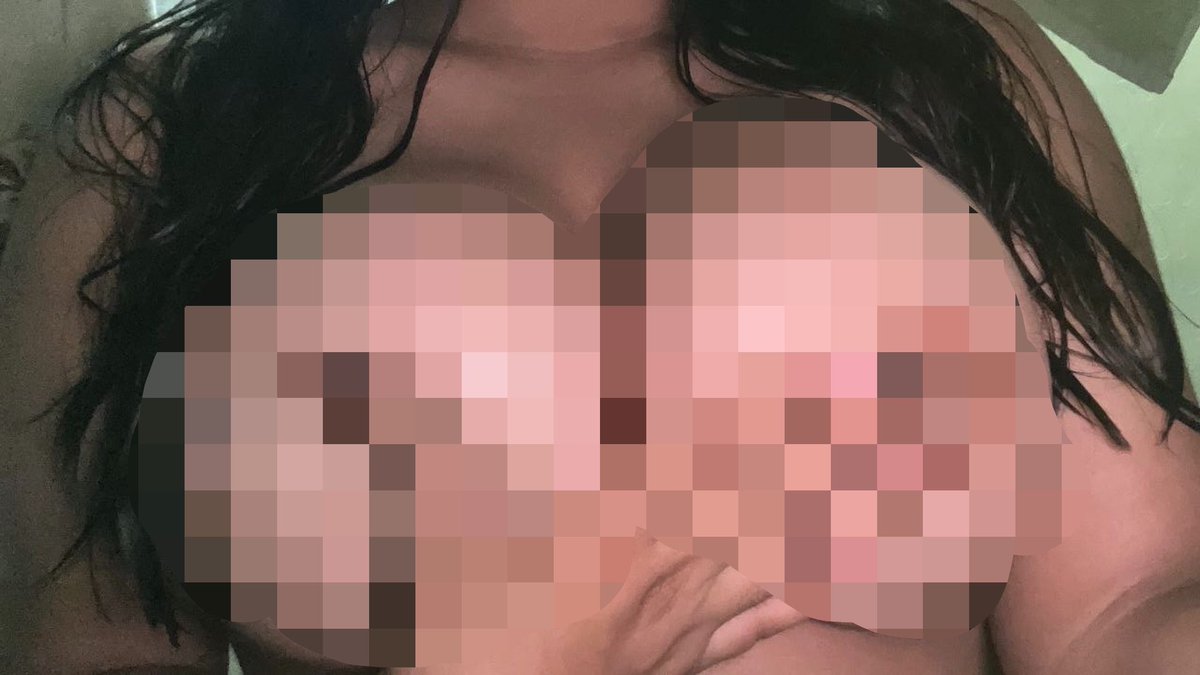 Paulaxhx's tweet photo. Para que vayan viendo el tamaño de mis chichotas 🫣🍒 Venta al dm 🙊
#nfsw #nfswtwt #tetas #contenido https://t.co/OdxDfUMact