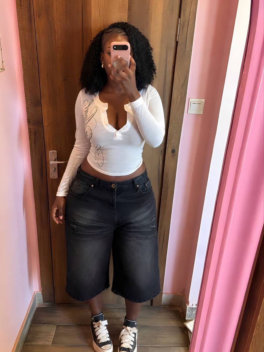 liitheiconn's tweet photo. how can u say no to me https://t.co/vDyRdPDLIp