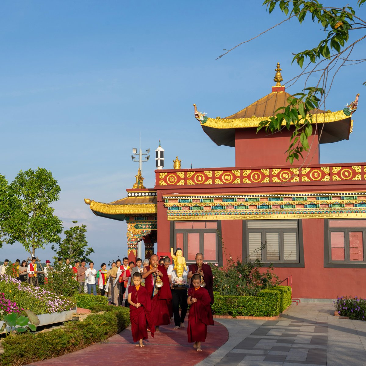 Hagavas's tweet photo. This Vesak, join the Buddha Bathing Ritual at Samten Hills Dalat. Offer fragrant water, cleanse afflictions, awaken mindfulness, and nurture compassion on the path of Dharma practice. https://t.co/ZpHGyo6wrV