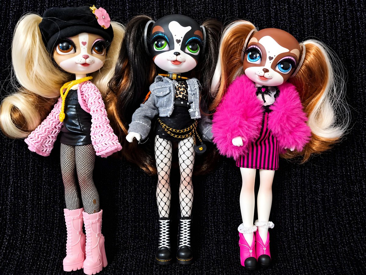DeliciousNDulce's tweet photo. The puppygirls are ready for the club. https://t.co/hWQxHCxgOY
