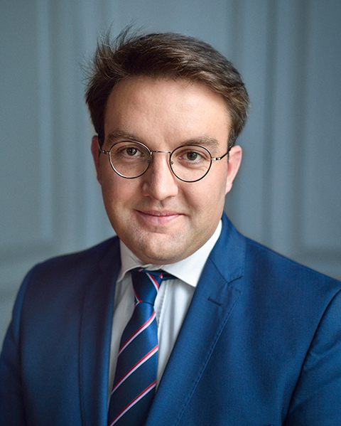langleactu's tweet photo. 🔴 FLASH | Le maire de Limoges Guillaume Guérin dénonce des "défaillances d'État" après l'incendie de sa mairie

"C'est incompréhensible. Ce n'est pas le siège du CAC40, ce n'est pas la maison du ministre, ce n'est pas la maison du maire, c'est la maison du peuple." (BFMTV) https://t.co/CuRsP01hCx
