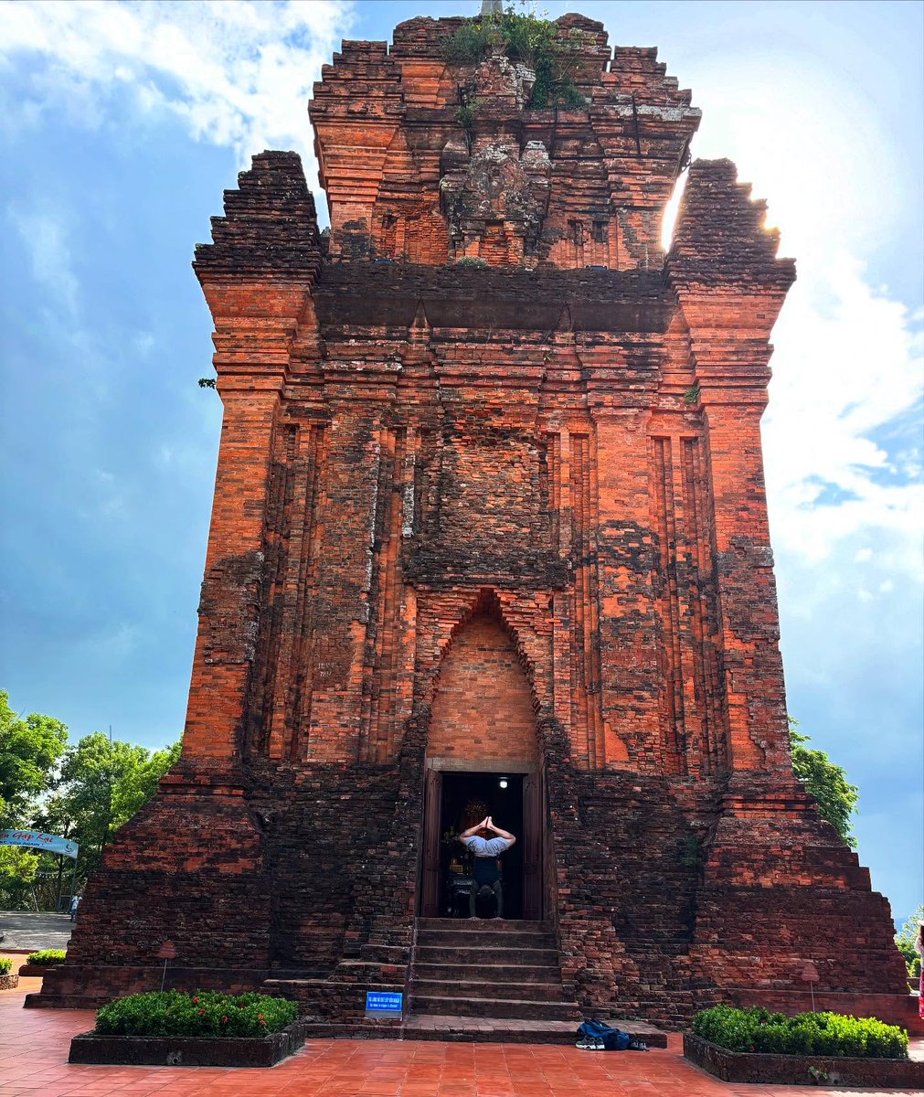 sk89patrick's tweet photo. VIETNAM https://t.co/WxqtPg8JFP