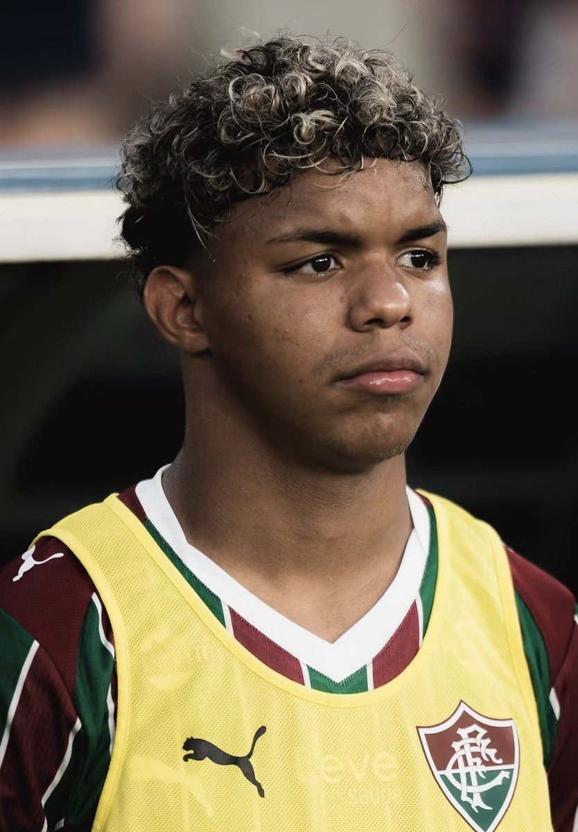 rafaelizarda's tweet photo. Chega de Samuel Xavier, Canobbio, Serna... a molecada precisa ter espaço no time titular. 

Substituto do Guga é o Fidelis, Samuel está na cota "panela".

Coragem, Marcão. https://t.co/AeSNU0rosO