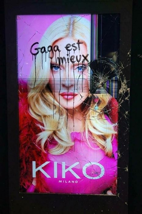 gagasteponme tweet picture