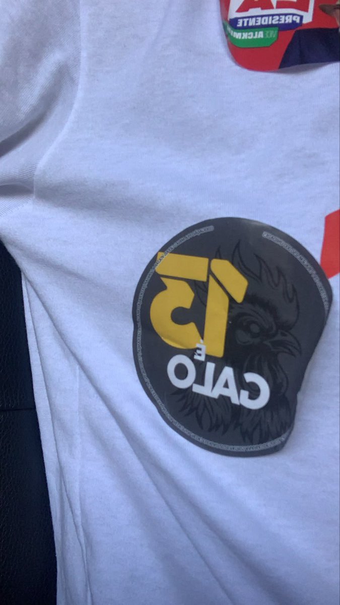 ana_babidi's tweet photo. a foto que o arthur me manda, ele é cruzeirense vei💔💔💔💔 https://t.co/sp6EpnDVWR