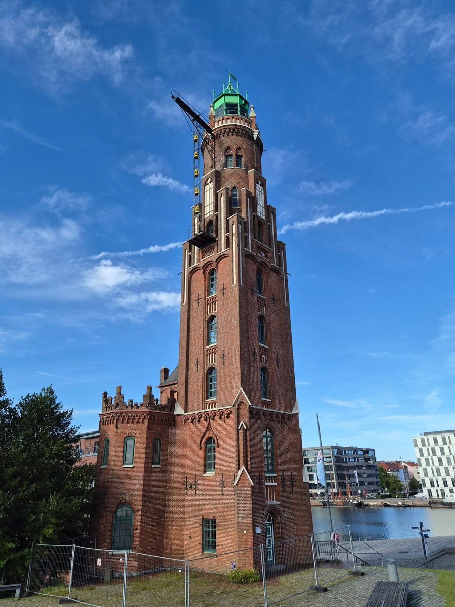 lightphotosnet's tweet photo. #Germany #Bremerhaven #Northsea Germany / Bremerhaven rear lighthouse dlvr.​it/TVyp1v https://t.co/SVooxXDygD