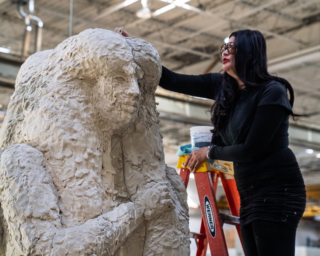emmiehFhernanaV's tweet photo. Raven Halfmoon, 'Too Ancient to Care', 2026 — The story starts years ago when Salon 94 hired Raven to produce her first monumental bronze at UAP in Rock Tavern, New York. After weeks and thousands of pounds of clay, she built the original from a sing... https://t.co/QNSmsQkFno