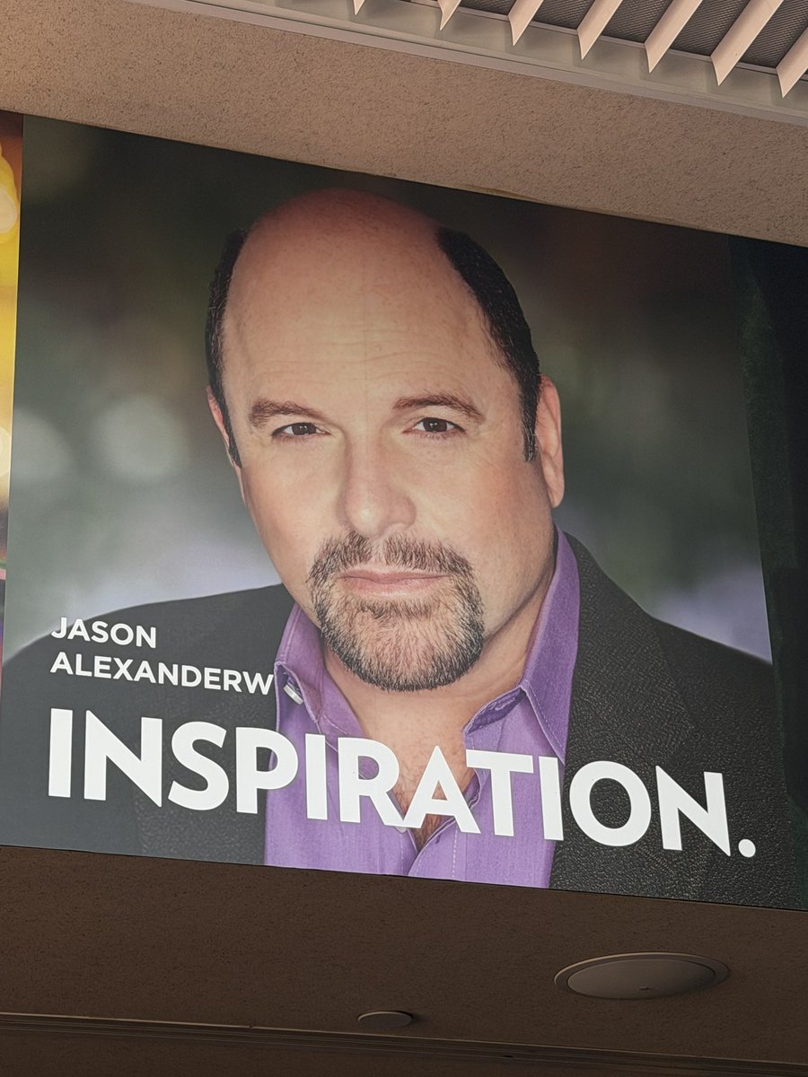 _RF30's tweet photo. hey @IJasonAlexander NJTransit doesn’t know how to spell your name https://t.co/msTo3LRIFY