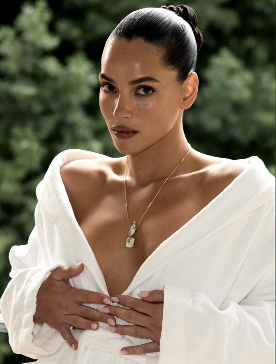 TheCinesthetic's tweet photo. Adria Arjona via IG📸 https://t.co/W87IyKXeSu