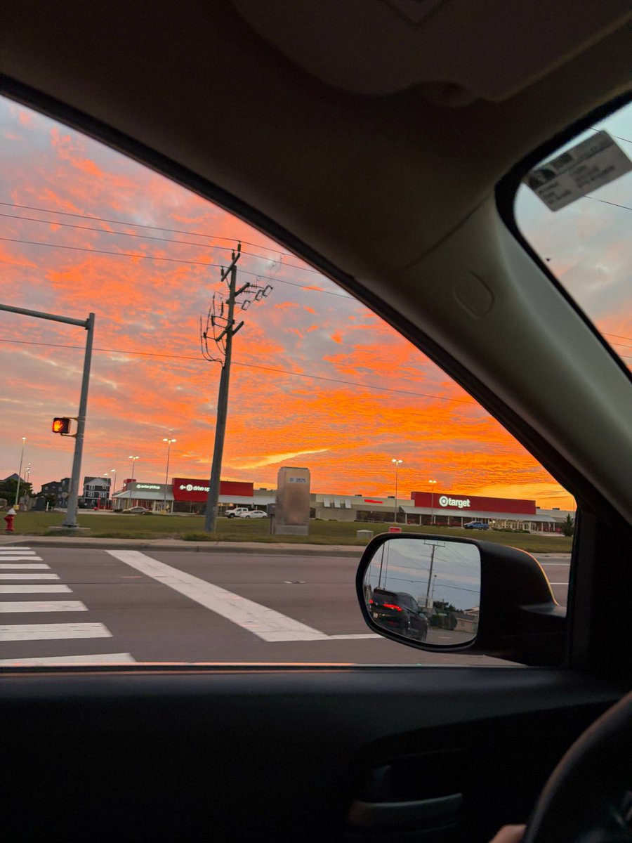 Treefrix's tweet photo. “Sunsets are proof that no matter what happens, every day can end beautifully.” — Kristen Butler 🌅 #sunsets #naturebeauty #uniquegift #giftshop #uniqueart https://t.co/PbYJ5Phy3F