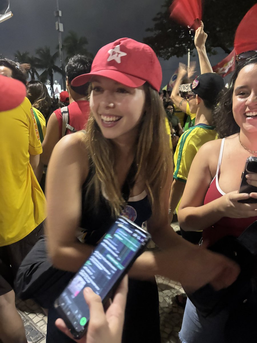 nexttobianca's tweet photo. LAURA DUTRA https://t.co/P19YWUCZlj