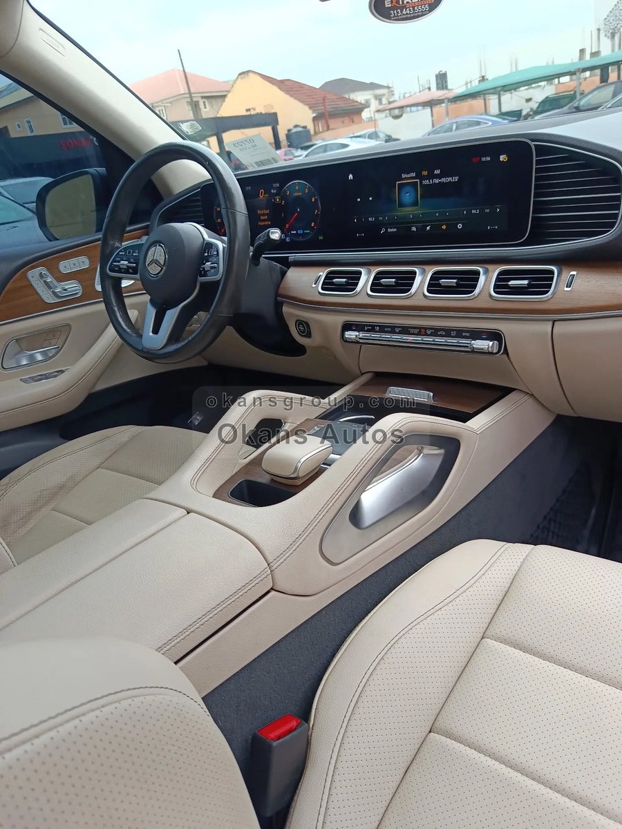 ogbestautos's tweet photo. Your next upgrade could look like this. 🖤 2020 GLE 450 4MATIC: black exterior, cream interior, panoramic roof and digital cockpit. Book a viewing at
 
PRICE: ₦80,000,000

📍Okans Autos, Wuse 2, Abuja. 
📞 0808888315. 
🌐 https://t.co/ZMzh3Vnp1V

#GLE450 #AbujaCars #AskLLONA https://t.co/Cg4tGvBG7n