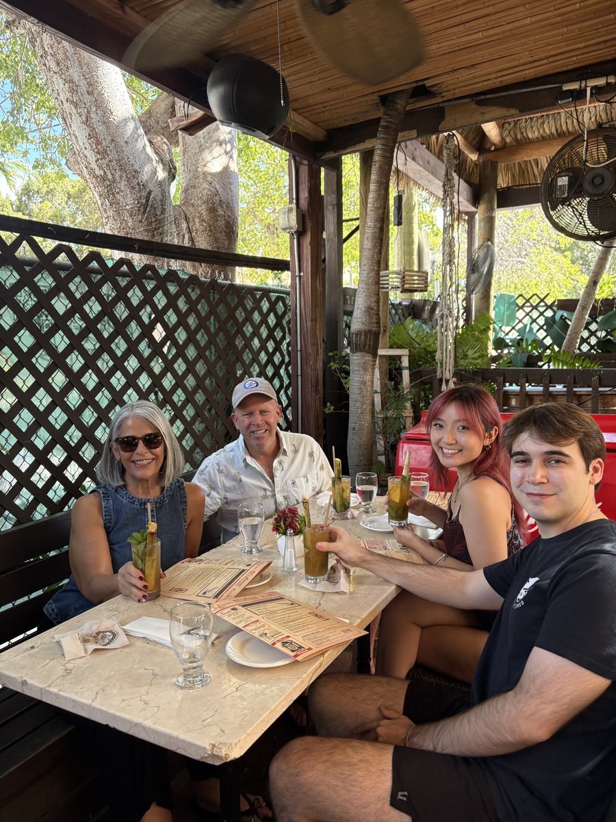 jakeeVAL's tweet photo. nintendo world and cuban food in miami with my favorite person ❤️❤️❤️ https://t.co/tgtFzmi3DZ