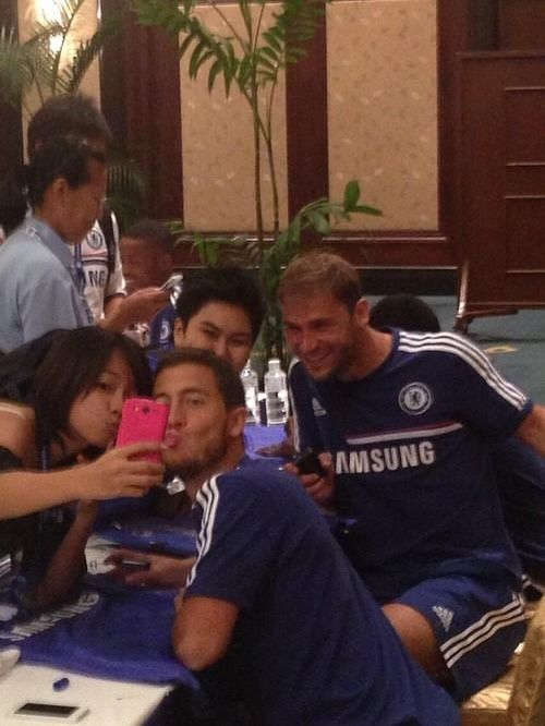 reeceenzo's tweet photo. he was having the time of his life in these meet and greets #missyouboss https://t.co/N4xB33x8kz