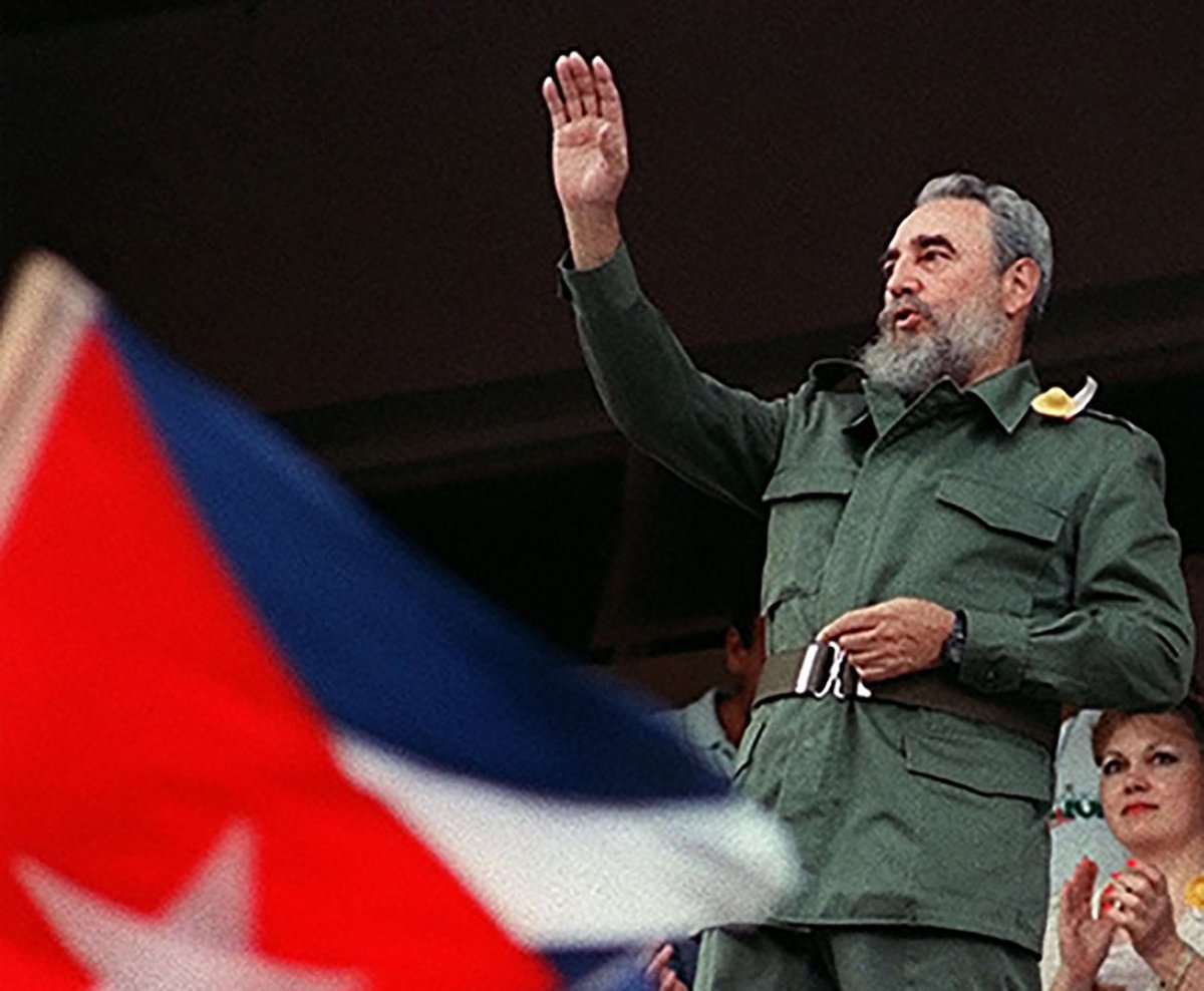 viejoiwmh's tweet photo. 🇨🇺Fidel: Frente al enemigo que se agrupa, […] que se organiza, […] solo cabe una táctica correcta: ¡Agruparnos los obreros, agruparnos los campesinos; agruparse el pueblo para defender a la Revolución, organizarse el pueblo! […]
#FARCuba https://t.co/EJZBEsa9zf