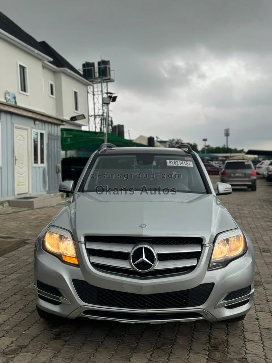 ogbestautos's tweet photo. Silver finish. V6 power. Classic GLK presence. This foreign-used 2015 GLK 350 4MATIC is ready for your shortlist. Arrange an inspection at
 
PRICE: ₦21,000,000

📍Okans Autos, Wuse 2, Abuja. 
📞 0808888315. 
🌐 https://t.co/ZMzh3Vnp1V

#GLK350 #AbujaCars #AskLLONA #okansautos https://t.co/DiSsSsmiFC
